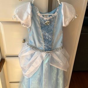 Disney Cinderella costume dress up dress - like new!